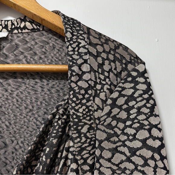 Cache Metallic Animal Print Long Sleeve Top Cowl Neck Blouse Women's Size XL EUC - Picture 6 of 16